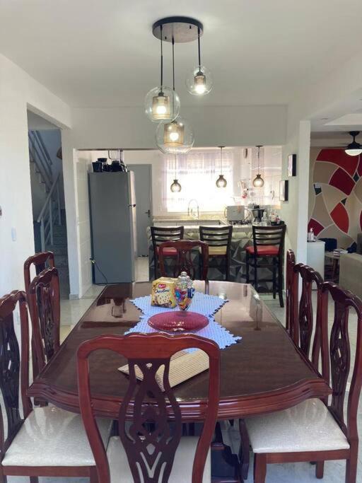 Casa Com Piscina, Grande E Espacosa No Condominio Dos Passaros Cabo Frio Ngoại thất bức ảnh